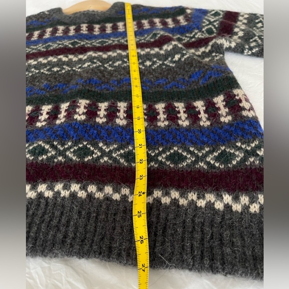 Patterned Sweater - Picture 8 of 10